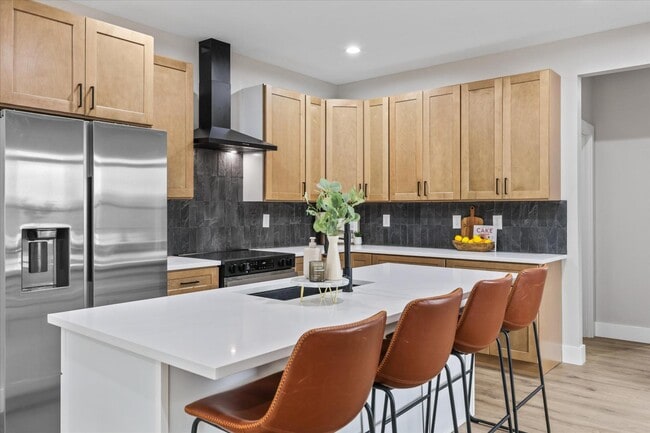 Building Photo - 8302 Lobelia Ln