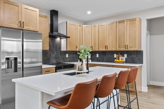 Building Photo - 8306 Lobelia Ln
