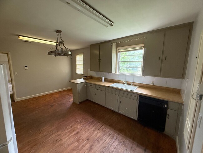 Building Photo - 3304 Gilmer Ave