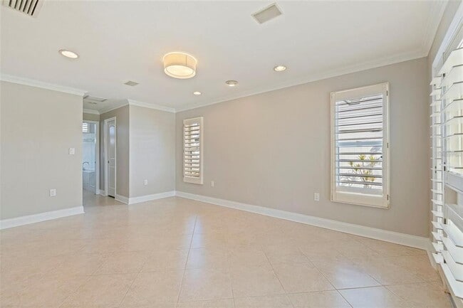 Building Photo - 11225 4th St E