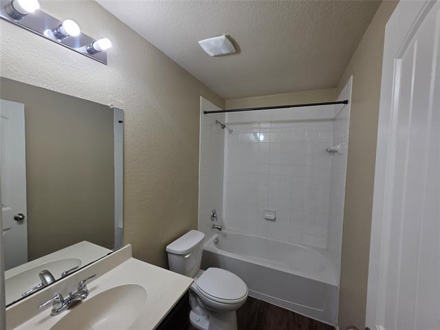 Building Photo - 237 Thoroughbred St