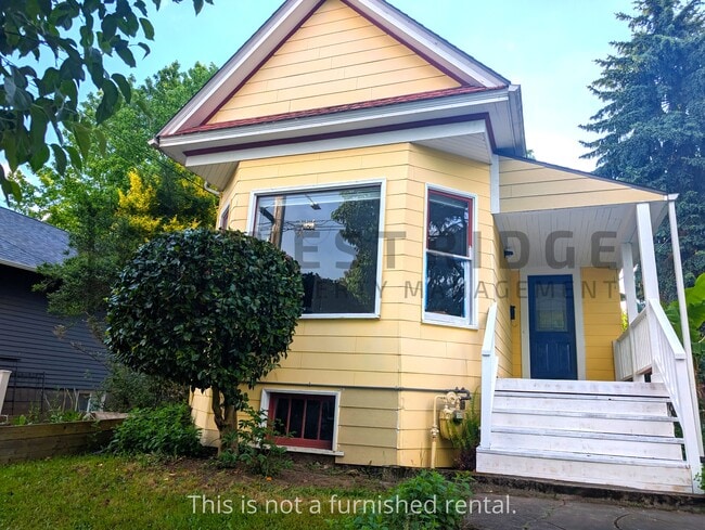 Building Photo - 3944 SE 33rd Pl