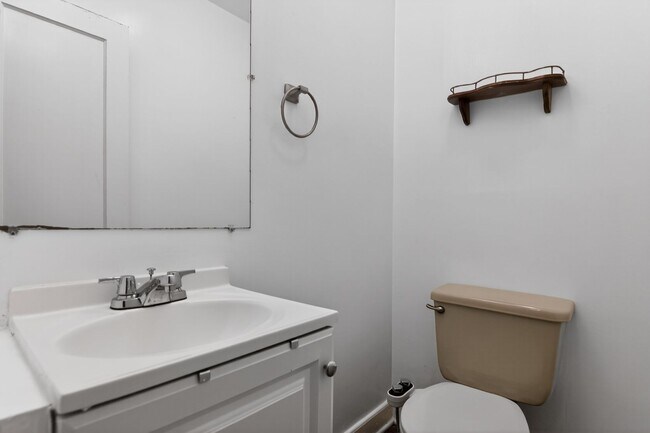 Building Photo - 4-bedroom, 2.5-bath home located in Upper Marlboro