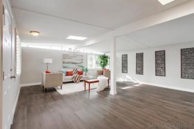 Building Photo - 3BR 2BA house for rent in prime Clairemont  location