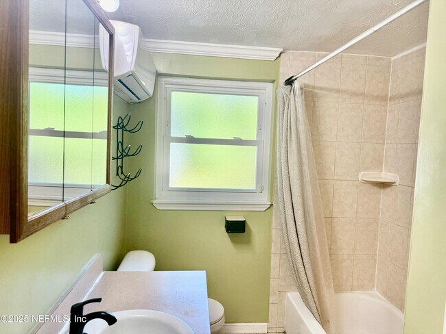 Building Photo - 7841 Eaton Ave