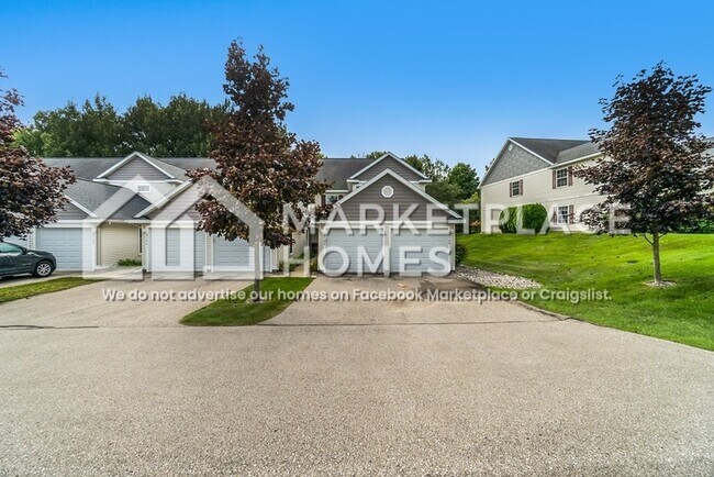 Building Photo - 2102 Chelsea Ln