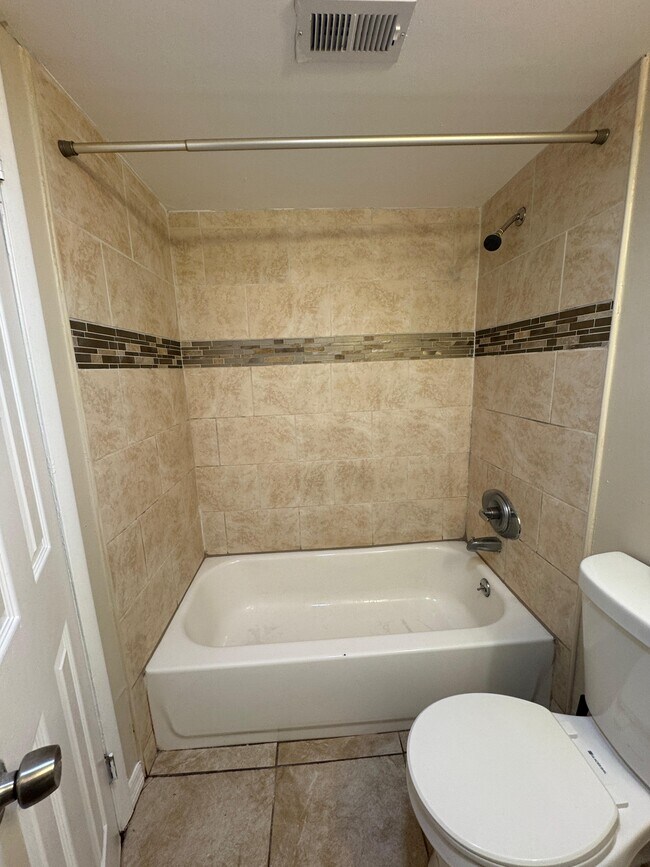Building Photo - 2625 FL-590