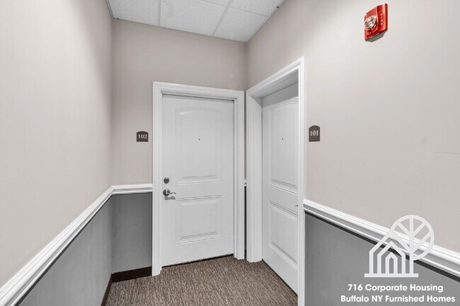 Building Photo - Furnished 2-Bedroom, 2-Bath Apartment near UB North