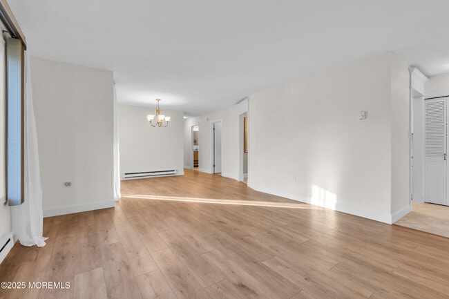 Building Photo - 218 Medford Ct