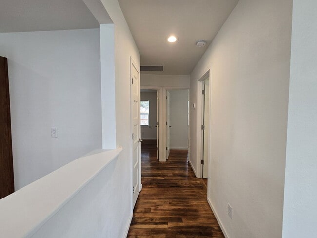 Building Photo - 323 Branton St