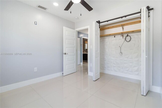 Building Photo - 9978 SW 152nd Terrace