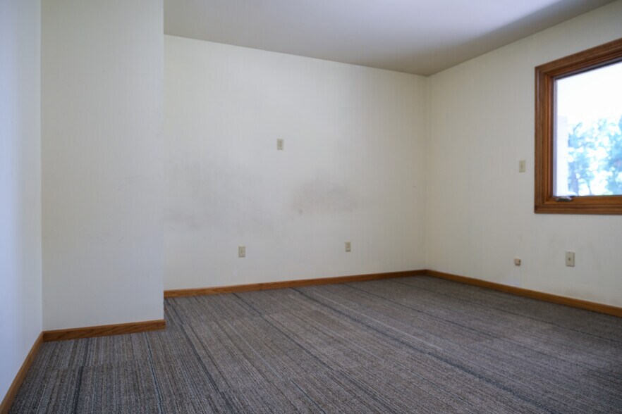 Private Bedroom #3 - 415 12th Ave E