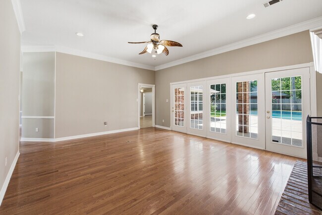 Building Photo - 905 Winged Foot Dr