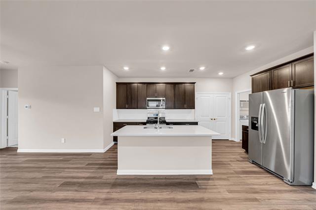 Building Photo - 504 Weller Rd