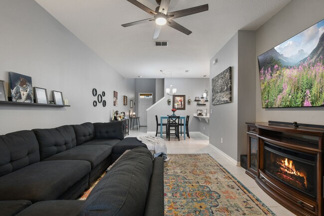 Building Photo - 17524 Promenade Dr