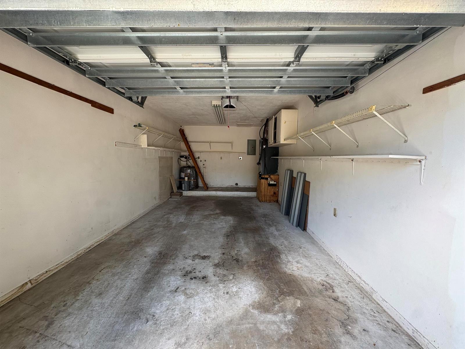 Building Photo - 6111 SW 31st St