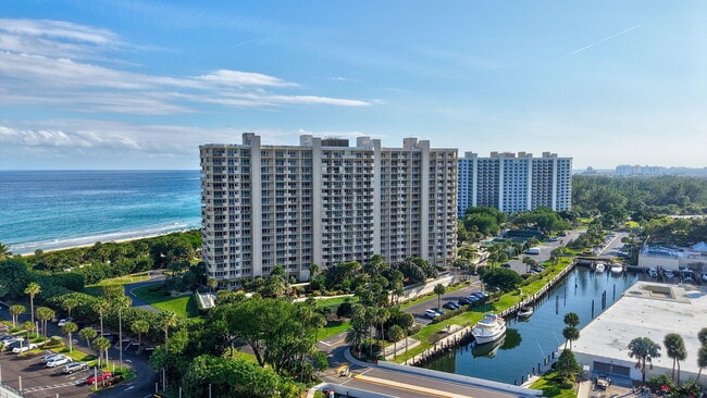 Building Photo - 4301 N Ocean Blvd