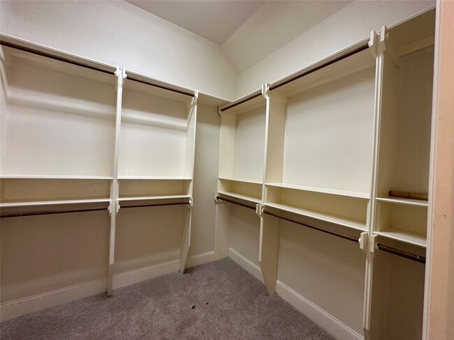 Building Photo - 6353 Richmond Ave.