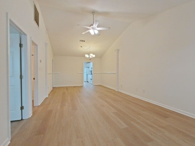 Building Photo - MOVE in Ready near Ft Gordon