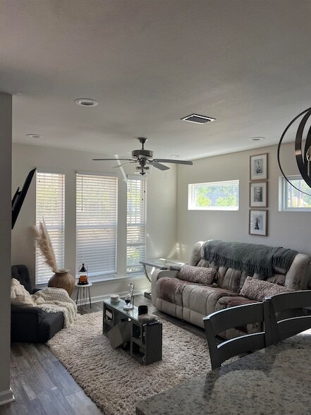 Building Photo - 2840 Blue Blossom Trail