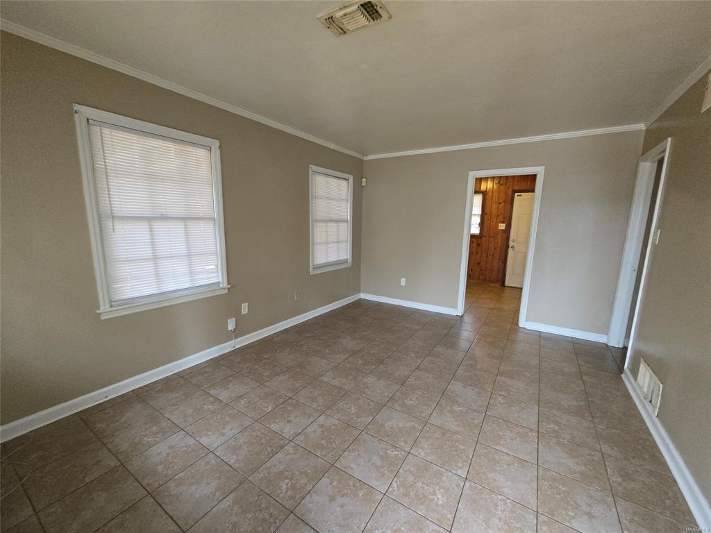 Building Photo - 1809 Midway St