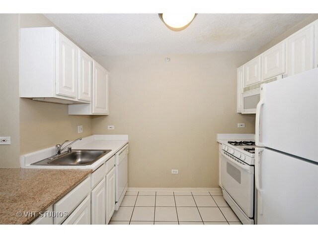 Building Photo - 545 N Dearborn St