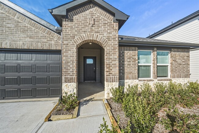 Building Photo - 4322 Camden Lakes St