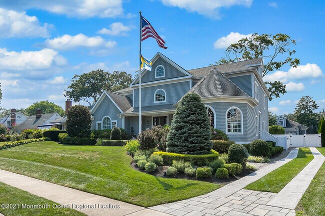 Primary Photo - 2211 3rd Ave