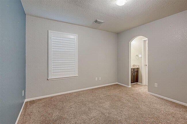 Building Photo - 1419 Kyle Hill Ln