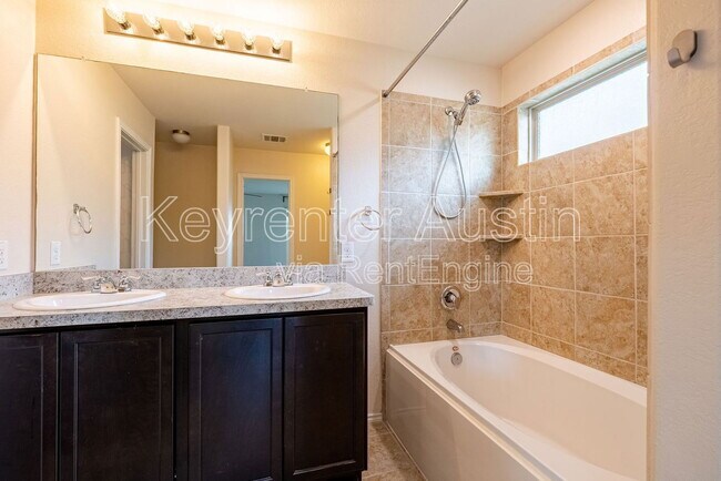 Building Photo - 10120 Crescendo Ln