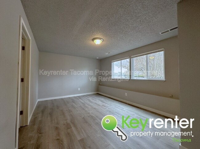 Building Photo - 2215 N Madison St