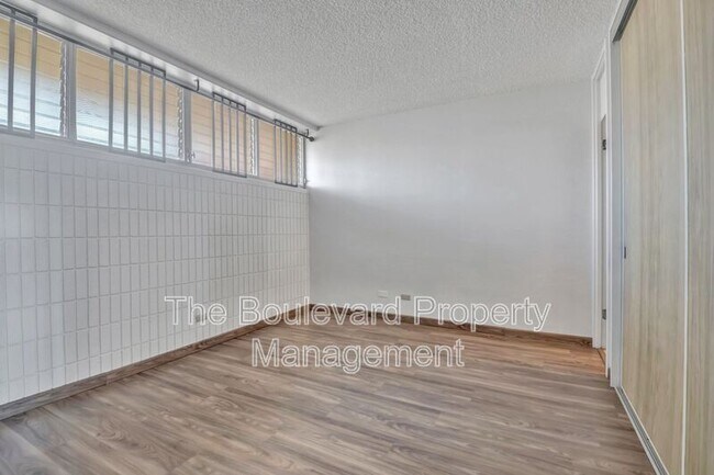 Building Photo - 4300 Waialae Ave