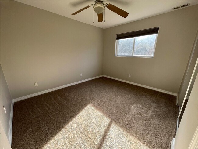 Building Photo - 6170 Roseglyn Ln