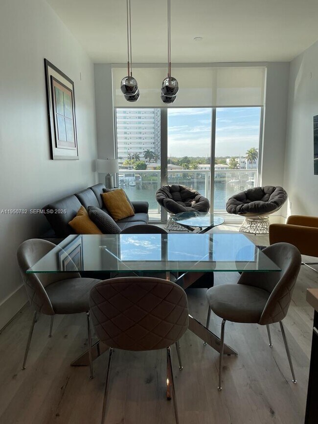 Building Photo - 7928 East Dr