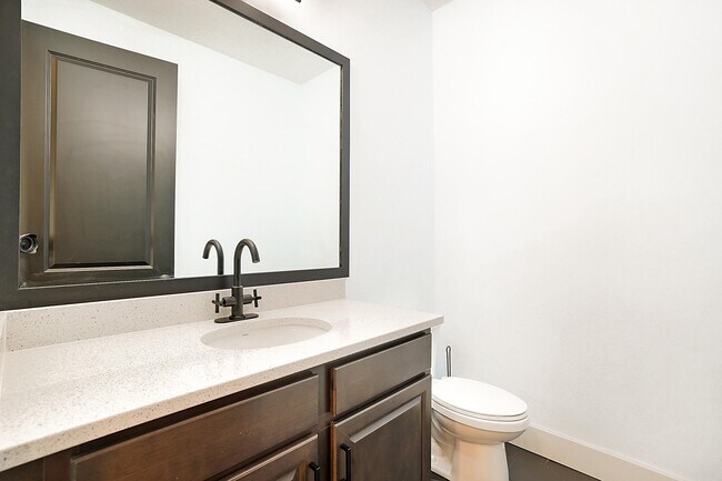 Building Photo - 6151 Yerba Buena Ct