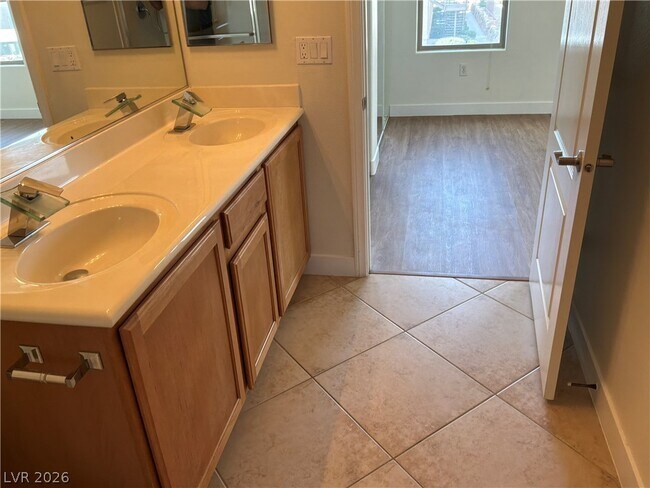 Building Photo - 8985 S Durango Dr