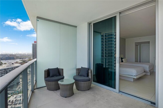 Building Photo - 4111 S Ocean Dr