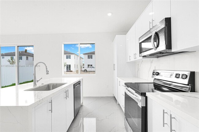 Building Photo - 22469 SW 125th Ave