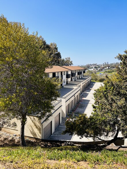 Primary Photo - Hillside Apartments