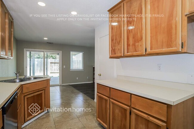 Building Photo - 3020 Twin Creeks Ln