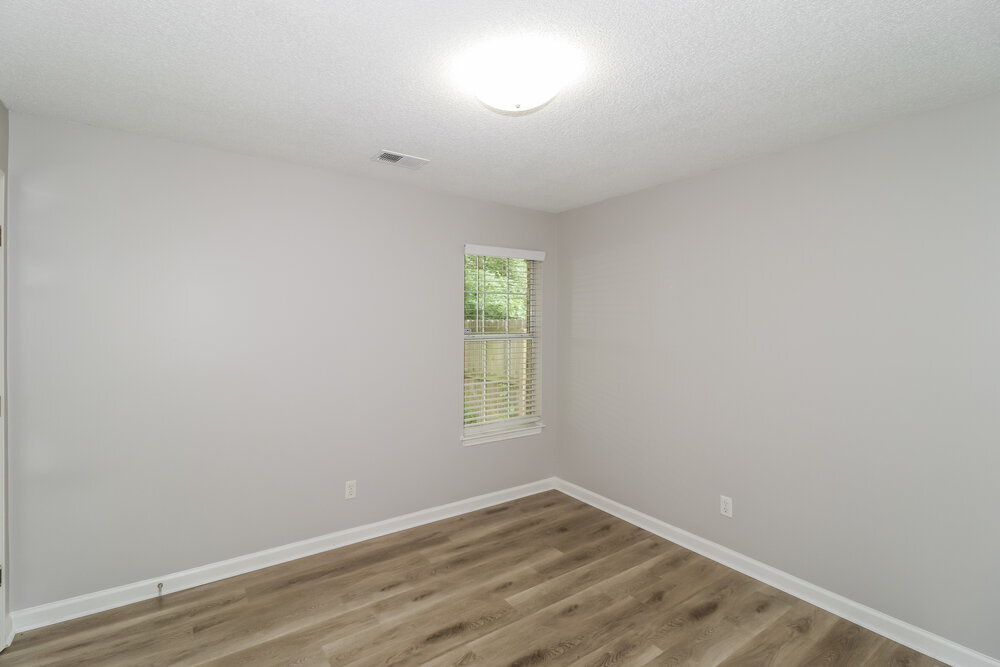 Building Photo - 6824 Kamali Ave