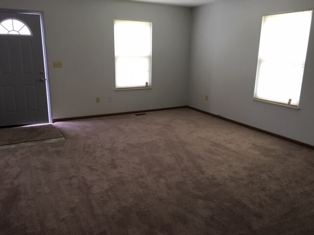 Building Photo - 562 Boulder Dr