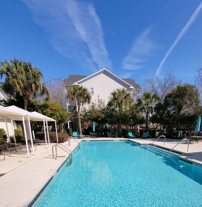 Building Photo - 45 Sycamore Ave