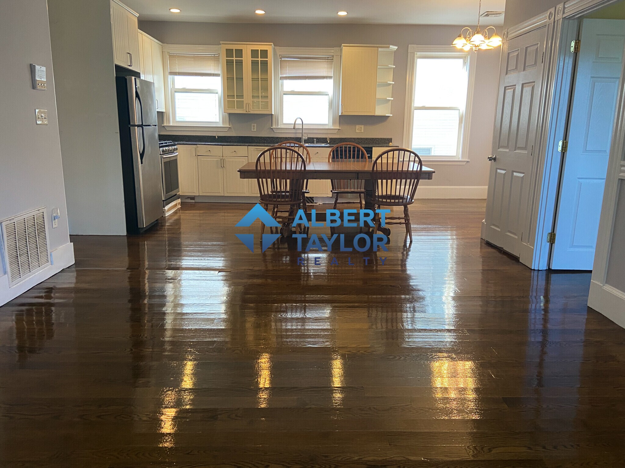 Building Photo - 19 Parker Hill Ave