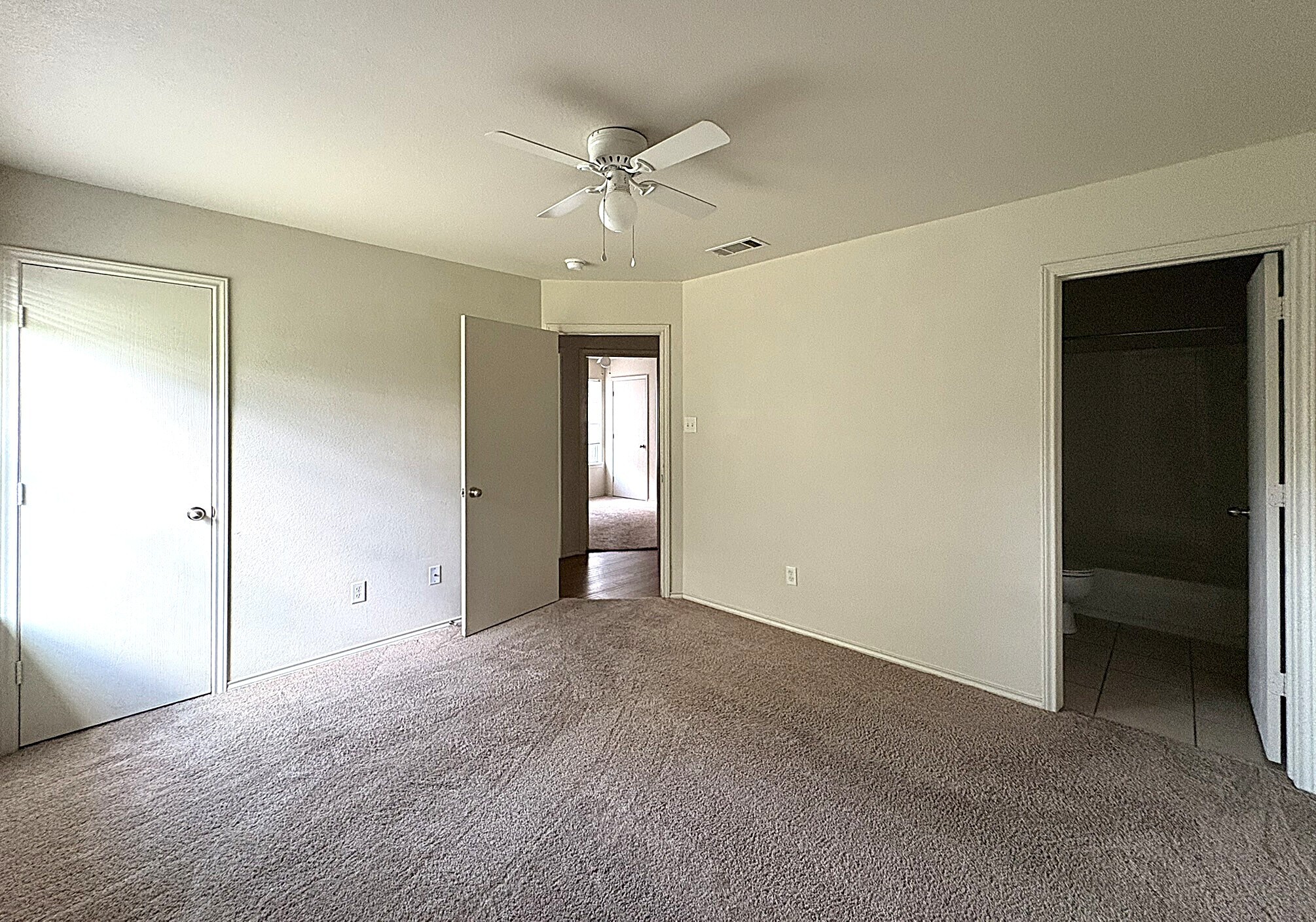 Building Photo - 6600 Temora Loop
