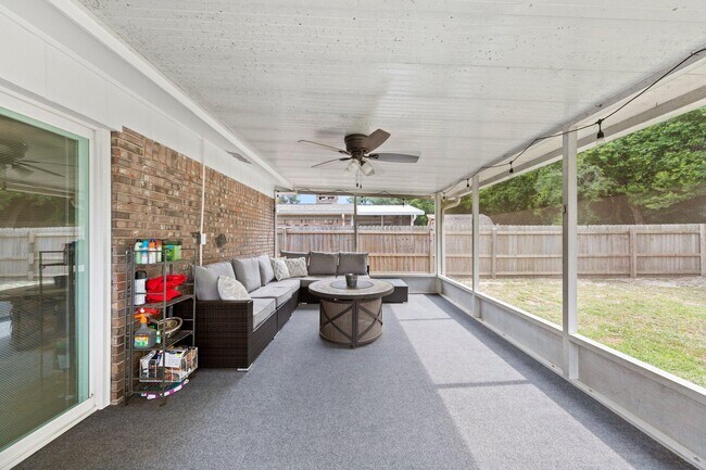 Building Photo - 109 Friar Tuck Dr