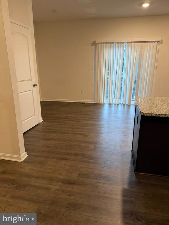 Building Photo - 293 Magellan Dr