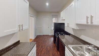 Building Photo - 8 Vinal St