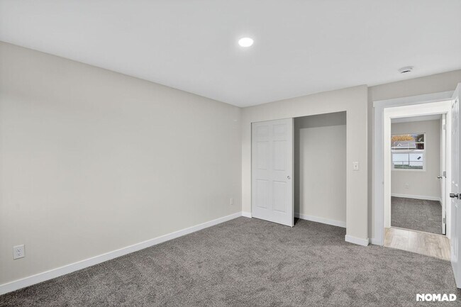 Building Photo - 126 K St NE