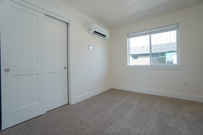 Building Photo - 4621 N Iota Ln